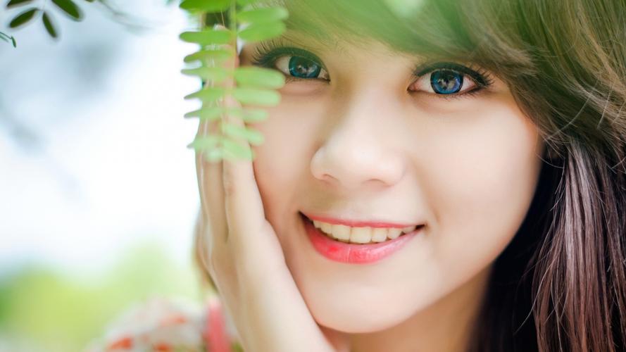 国家移民管理局：上半年免签入境外国人1364万人次，同比上升53.9%